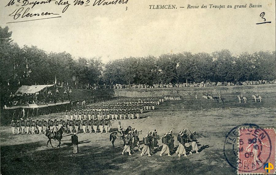 Revue de troupes au grand bassin