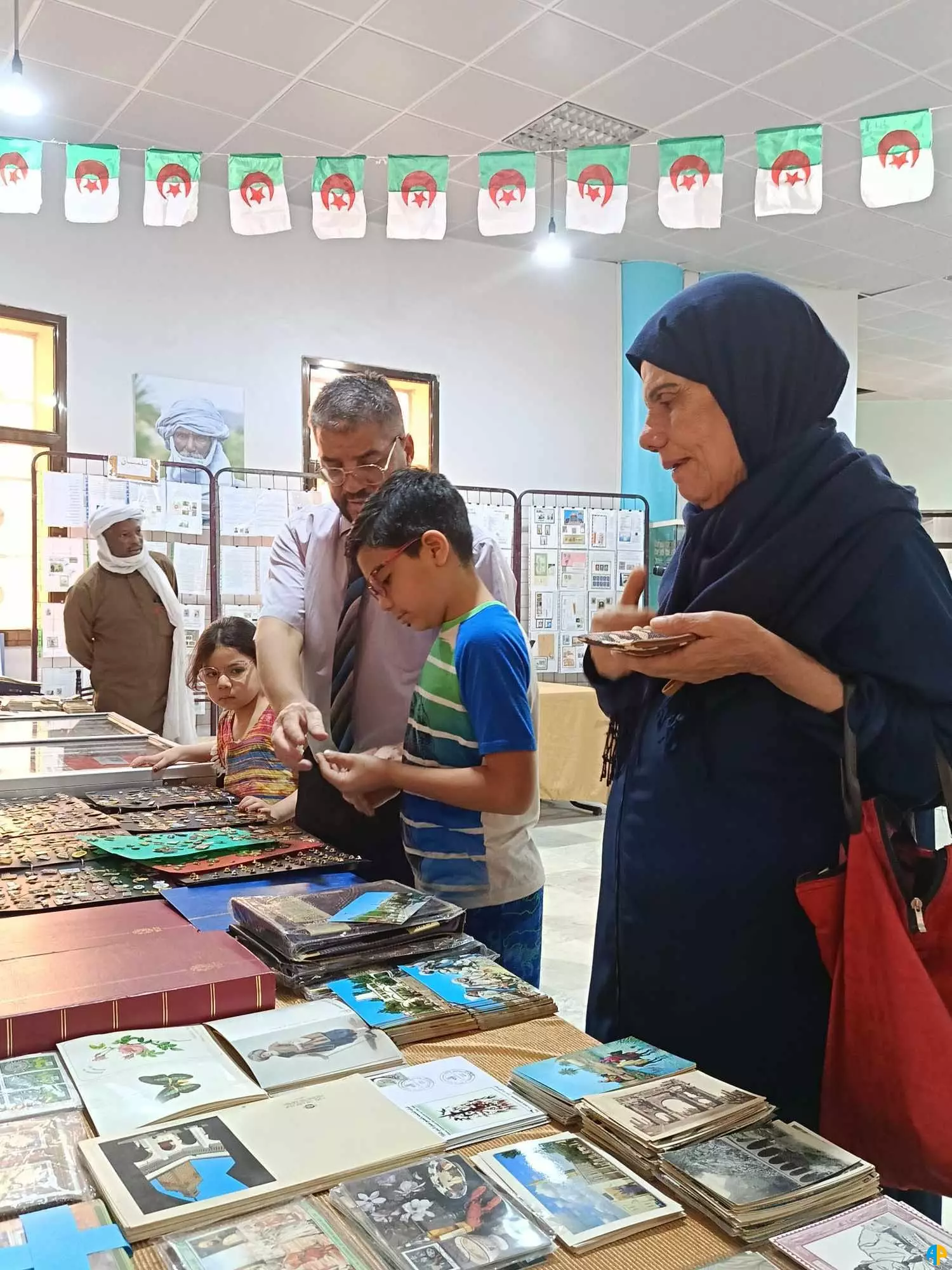 1er Salon Africain de Philatélie, de Numismatique et des Cartes Postales