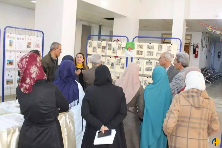 Exposition philatélique à l'occasion du mois du patrimoine